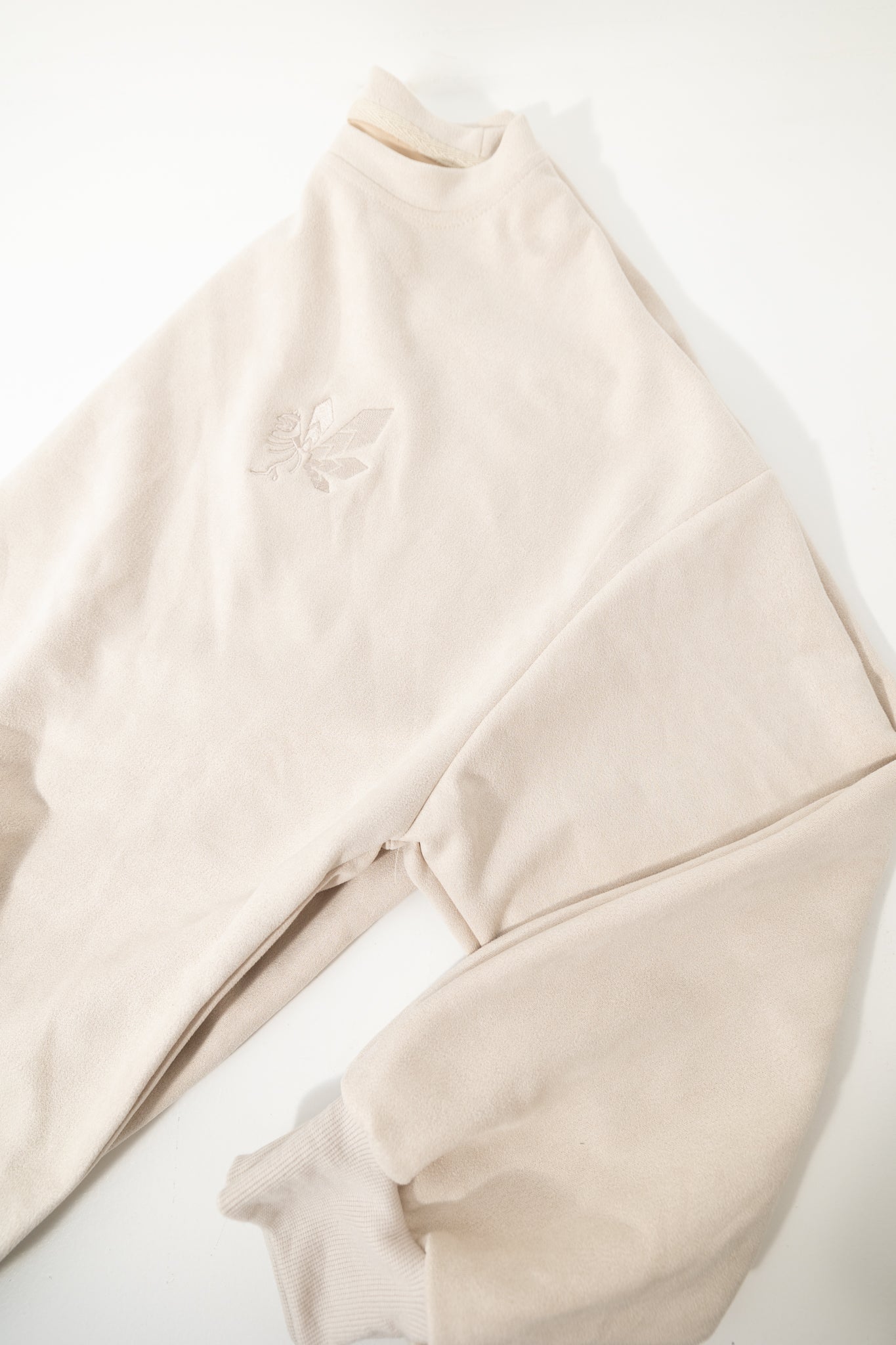 Naturals - Tan Velour Crew